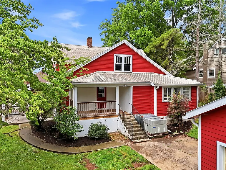303 Blount St — Photo 14