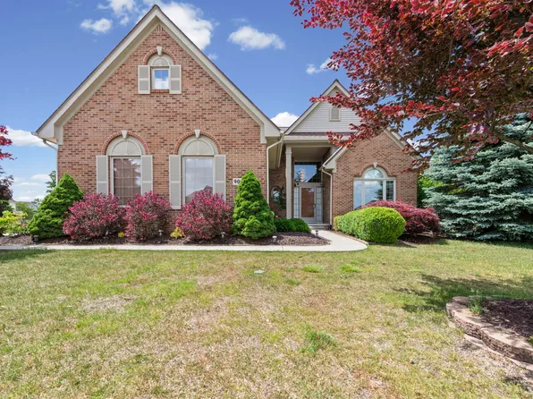 9094 Woodgrove Dr, Plymouth, MI 48170
