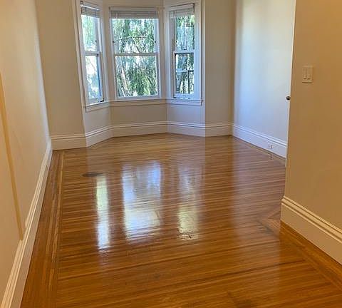 3rd image of 250 Guerrero St #A