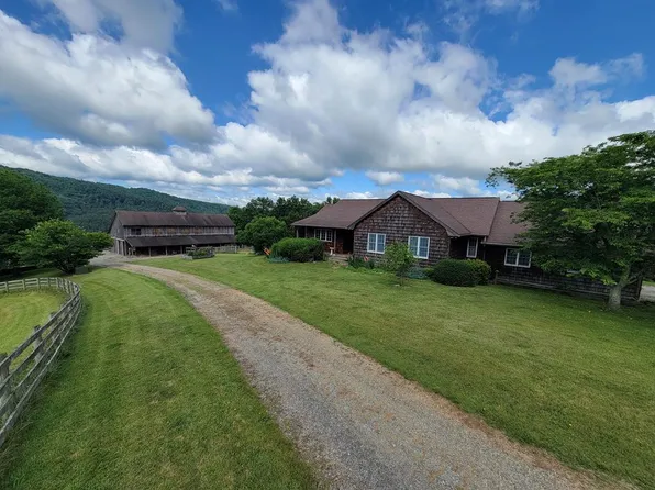 417 Llama Ln, Mouth Of Wilson, VA 24363