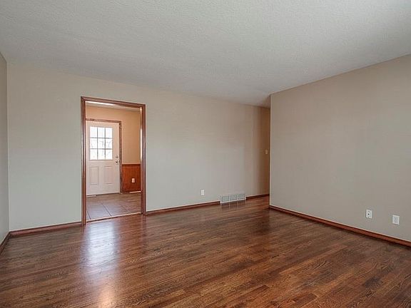 5th image of 3609 Randall Dr