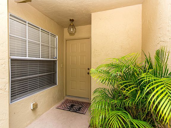 4th image of 7154 Woodmont Way