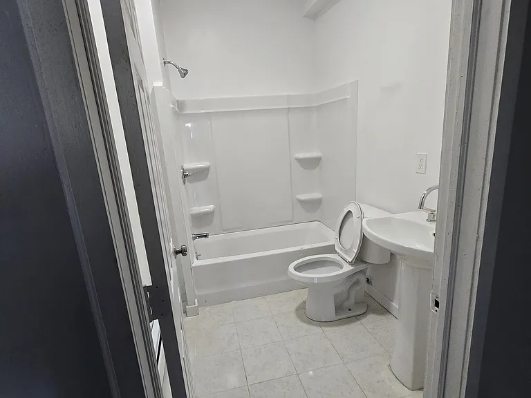 6 Main St #1 — Photo 11