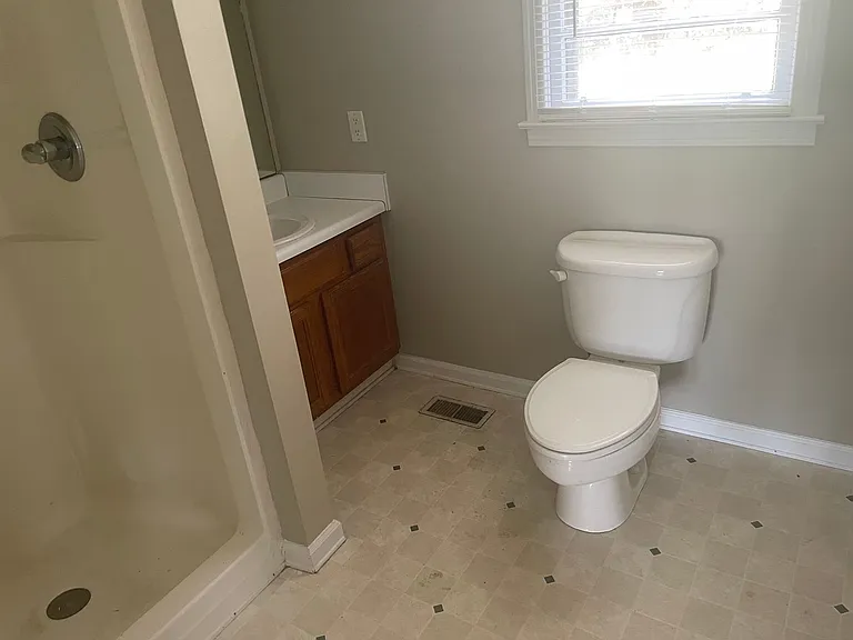 515 Lee Road 400 — Photo 3
