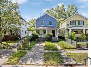 826 Whitcomb Rd, Cleveland, OH 44110
