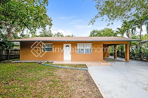 1380 SW 26th Ter Photo 1