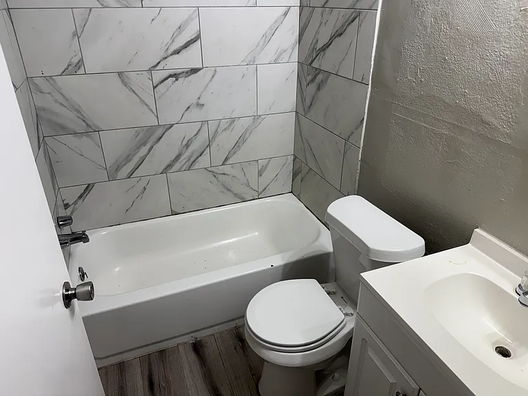 3757 Fairmont Ave — Photo 7