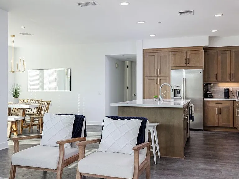 538 Doheny Way — Photo 4