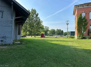 Mill St, Vermilion, OH 44089