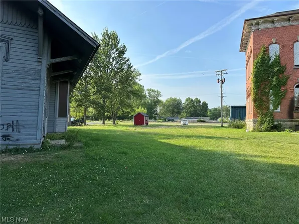 Mill St, Vermilion, OH 44089