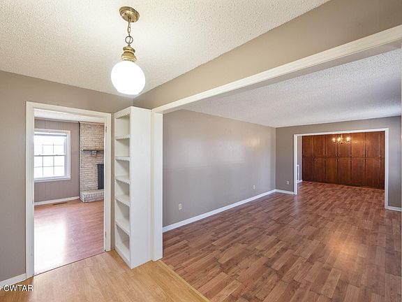 3rd image of 1705 Highway 100 W