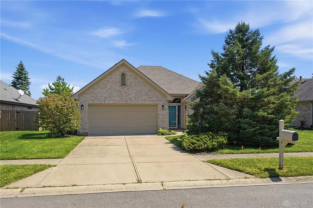 3 bed, 2.0 bath, 1662 sqft, $1,900 — Photo 1