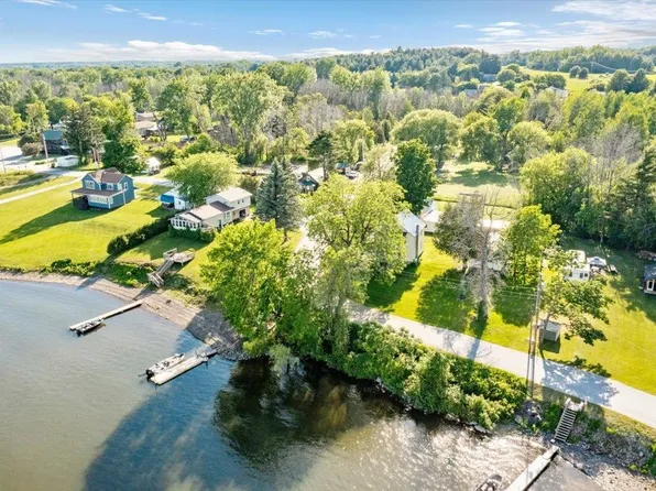 321 East Alburgh Road, Alburgh, VT 05440