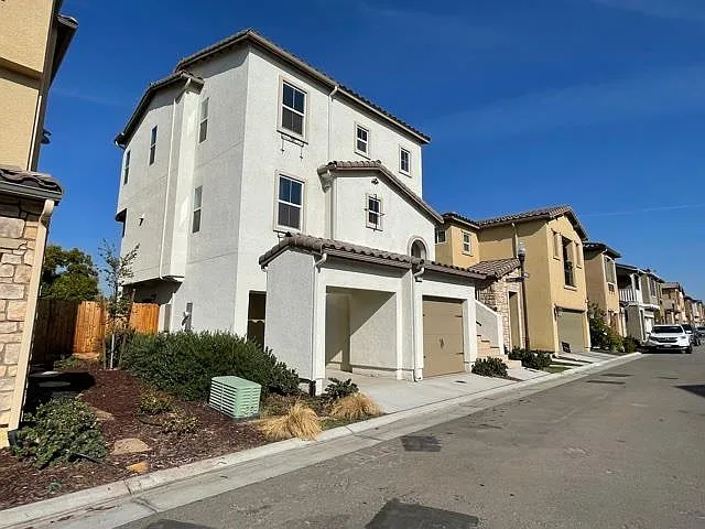 1229 Terrazo Way photo 1