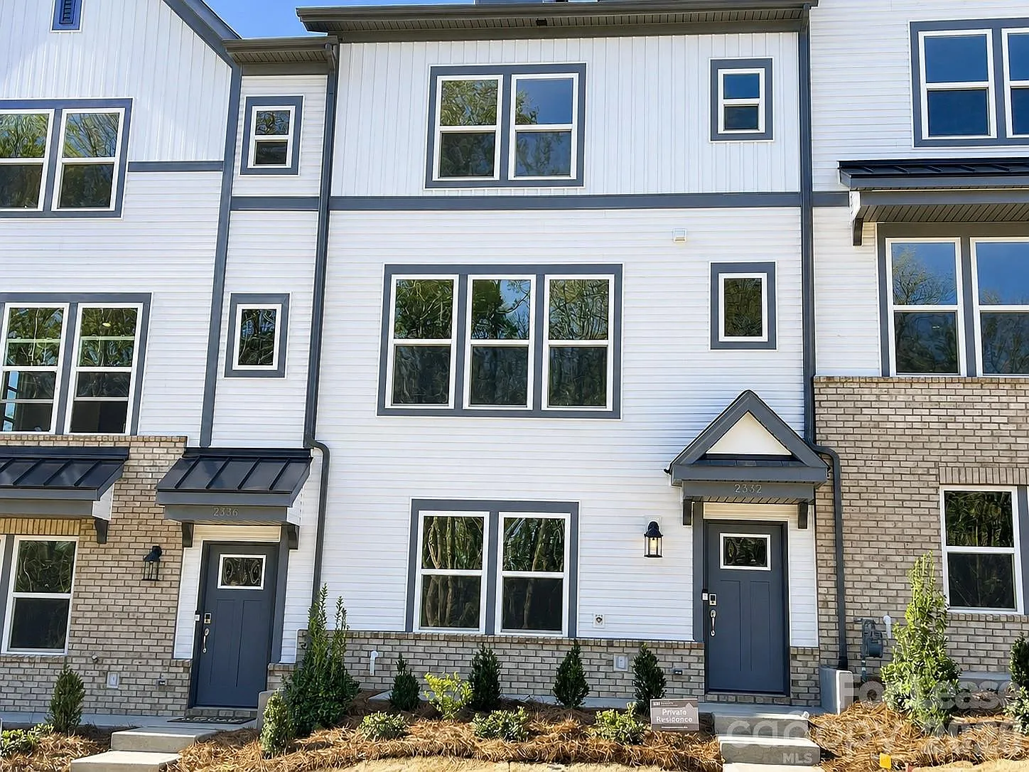 3 bed, 2.5 bath, $2,250 — Photo 1