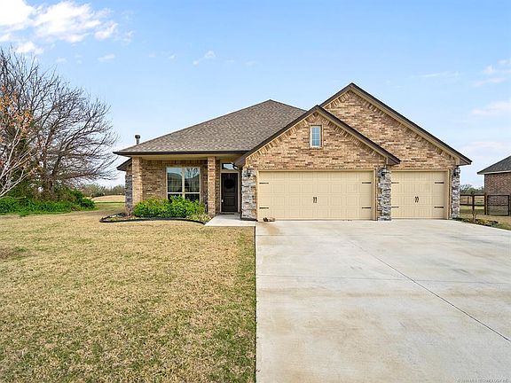 2nd image of 25255 Creek Bank Trl
