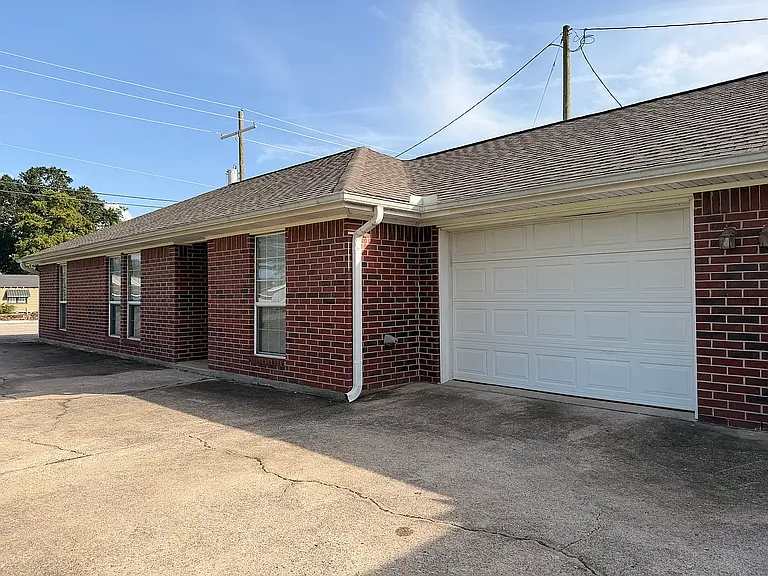 1002 Helena Ave — Photo 11