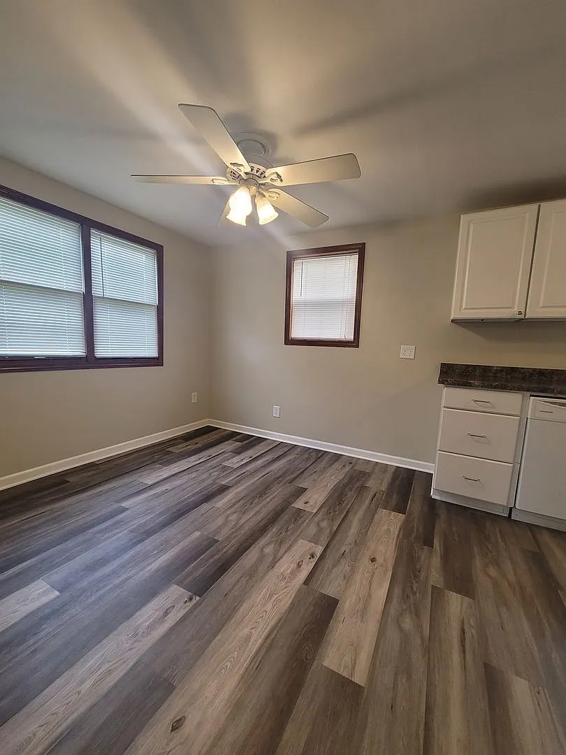 2 Bedroom Home! — Photo 3