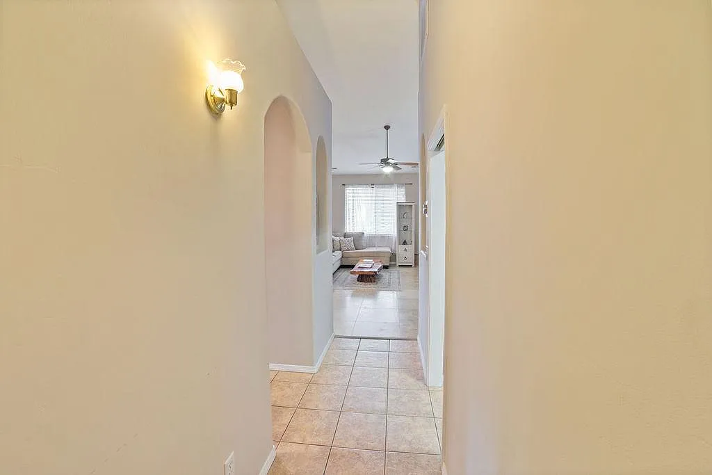 603 Brookline Loop — Photo 4