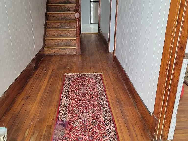 Hillside St — Photo 10