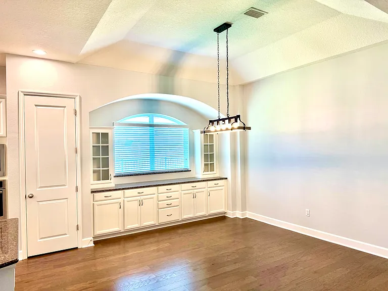 55 Palisade Dr — Photo 8