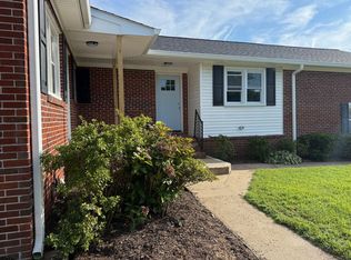 1412 Walnut Ave #A, Chesapeake, VA 23325