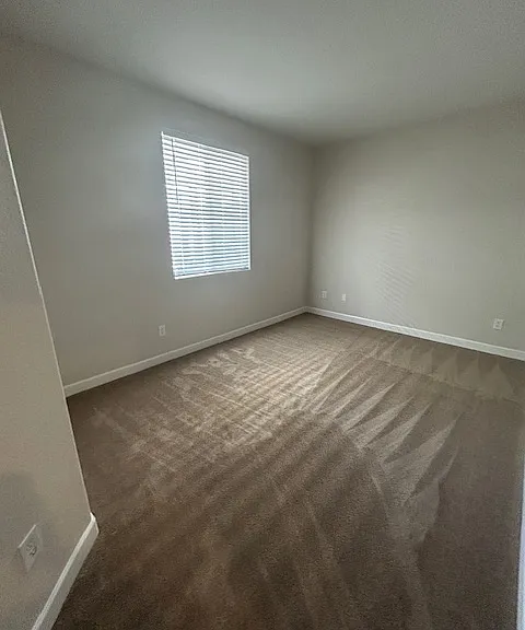 27040 Featherhill Dr — Photo 12