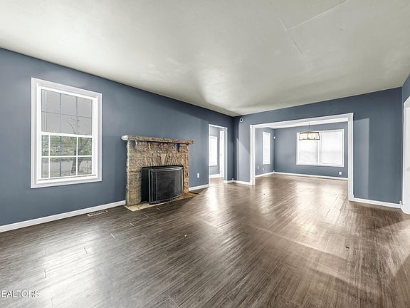 5th image of 703 Hillside Ave