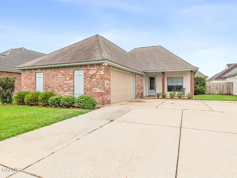 110 Olivewood Dr — Photo 49