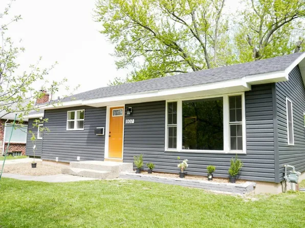 1807 Leonard St NW, Grand Rapids, MI 49504