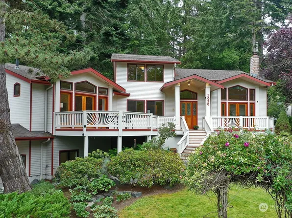 1020 Honeymoon Lake Drive, Greenbank, WA 98253