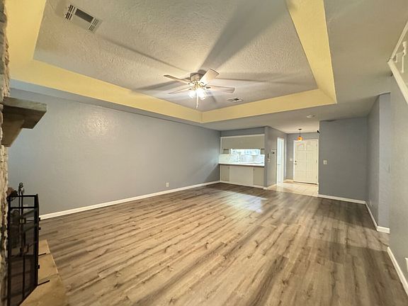 5th image of 905 Rambling Oaks Dr