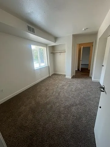 Phoenix Park Apartments — Photo 12