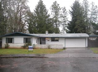 1650 E Grover Ave, Cottage Grove, OR 97424