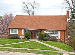 401 Carnegie Dr, Pittsburgh, PA 15243