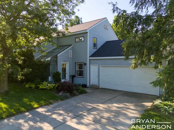 1441 Laurel Ave SE, Grand Rapids, MI 49506