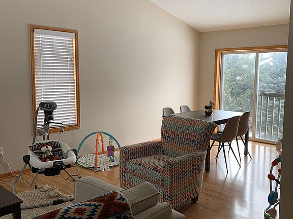 2nd image of 641 Glendale St