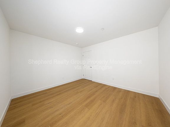 5th image of 7721 Janet Ave #D