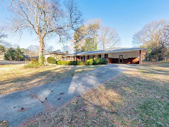 2nd image of 909 Rosedale Dr