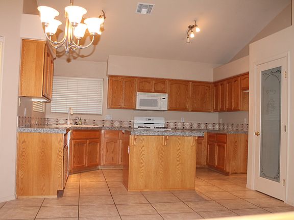 4th image of 3745 W 19th Ln