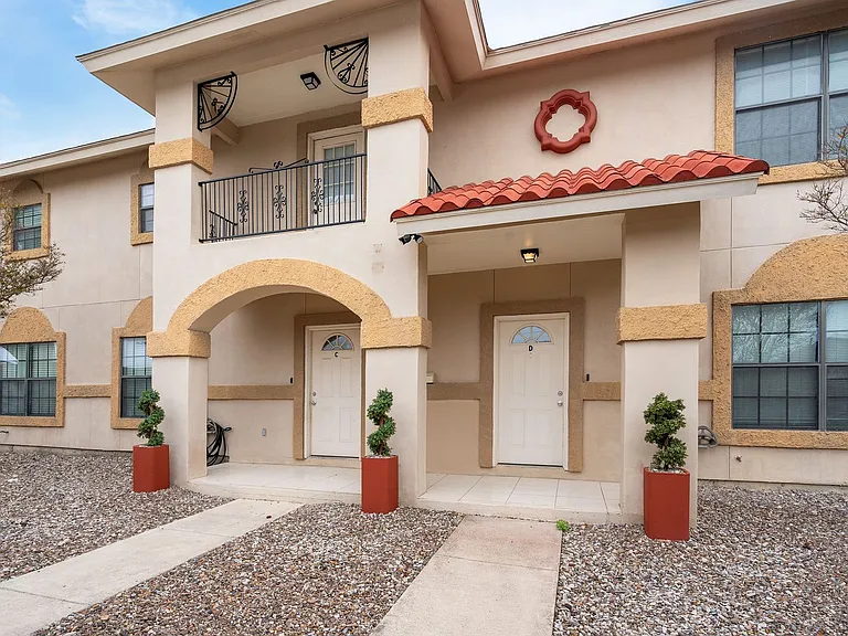 113 Ramon Cardenas Dr — Photo 4