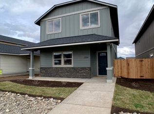 230 NW 30th St, Redmond, OR 97756