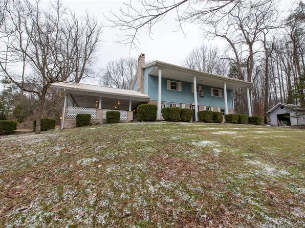 121 Pinetree Dr, Export, PA 15632