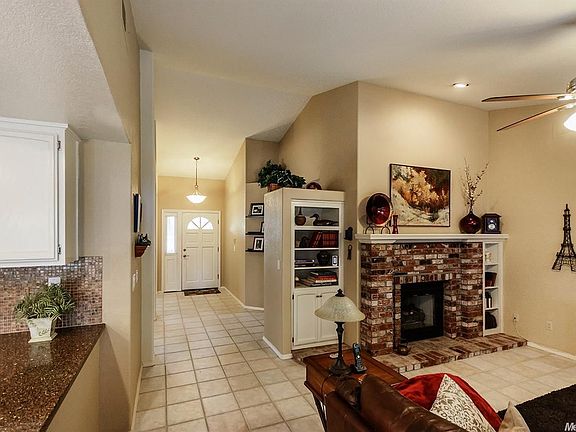 4th image of 1459 Oak Grove Dr