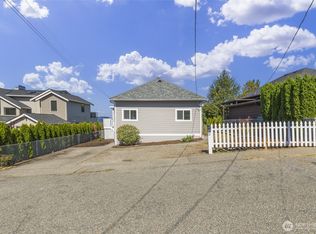 940 2nd St, Mukilteo, WA