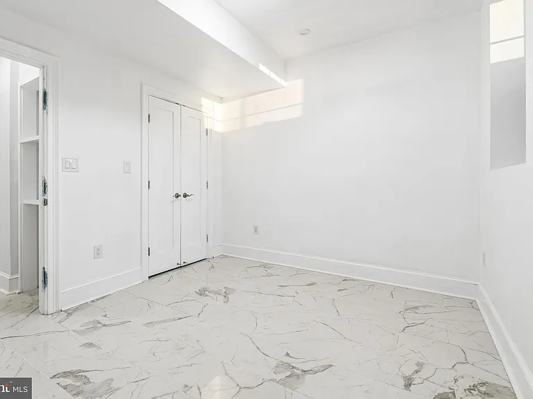 6218 Suitland Rd — Photo 43