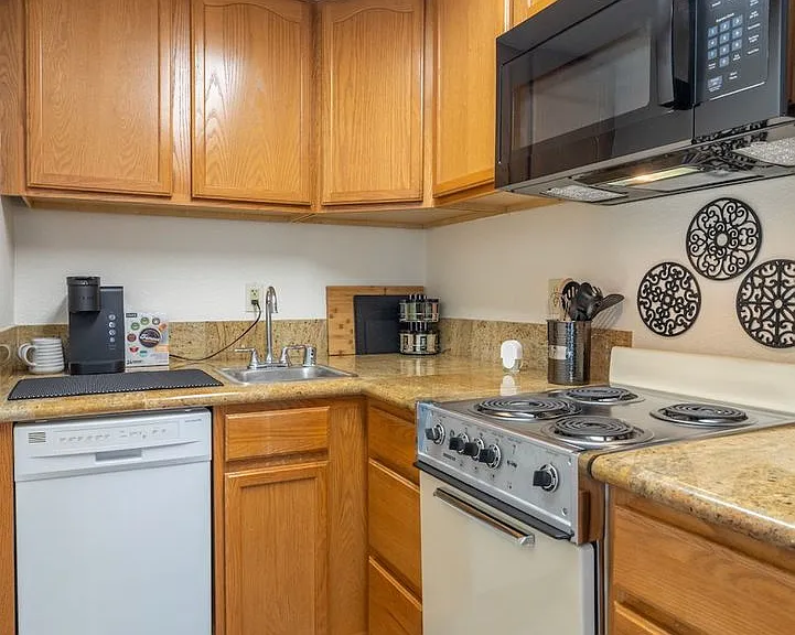 513 S Beech St #B — Photo 9