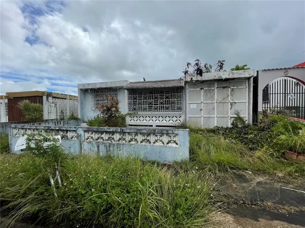 N 686 13 A St, Rio Grande, PR 00745