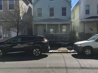 194 Hickory St, Orange, NJ 07050
