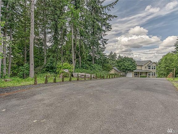 3rd image of 528 104th Ln SE